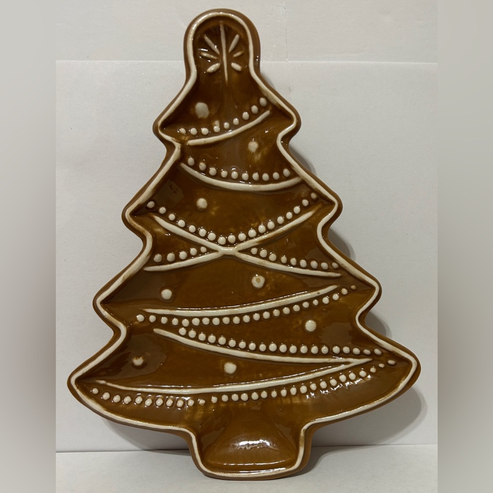 Sleigh Bell Bistro Gingerbread Cookie Christmas Tree Plate Decor 8.5” NEW